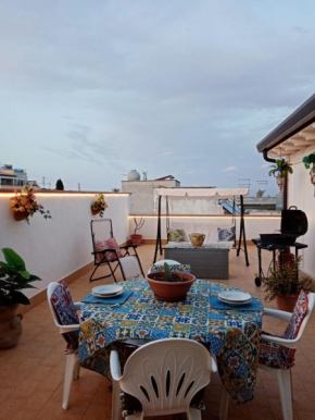 La Terrazza Solarium, in pieno centro 60m dalla stazione ferroviaria 700m dal mare